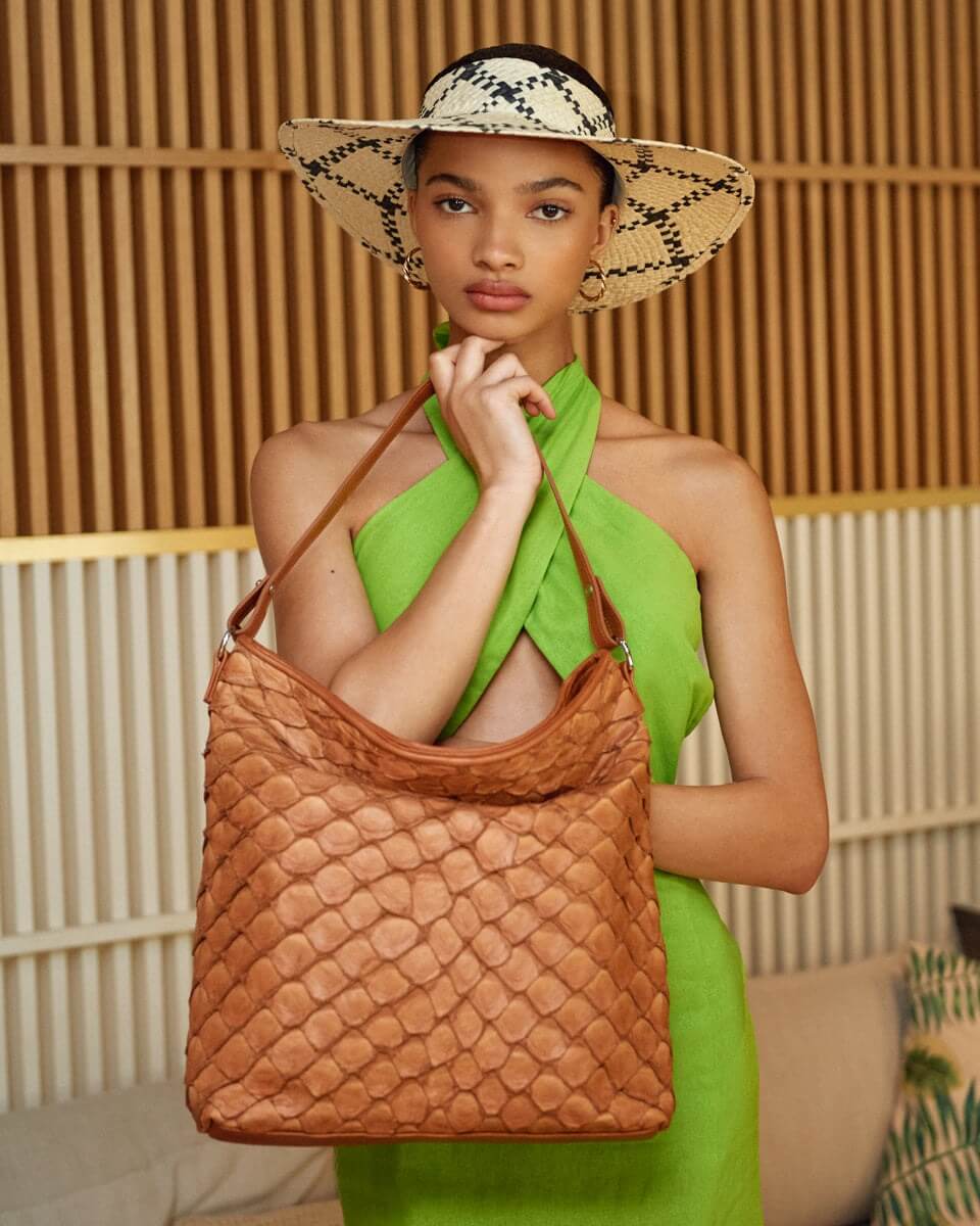 Playa Shoulder Bag - Cognac Pirarucu