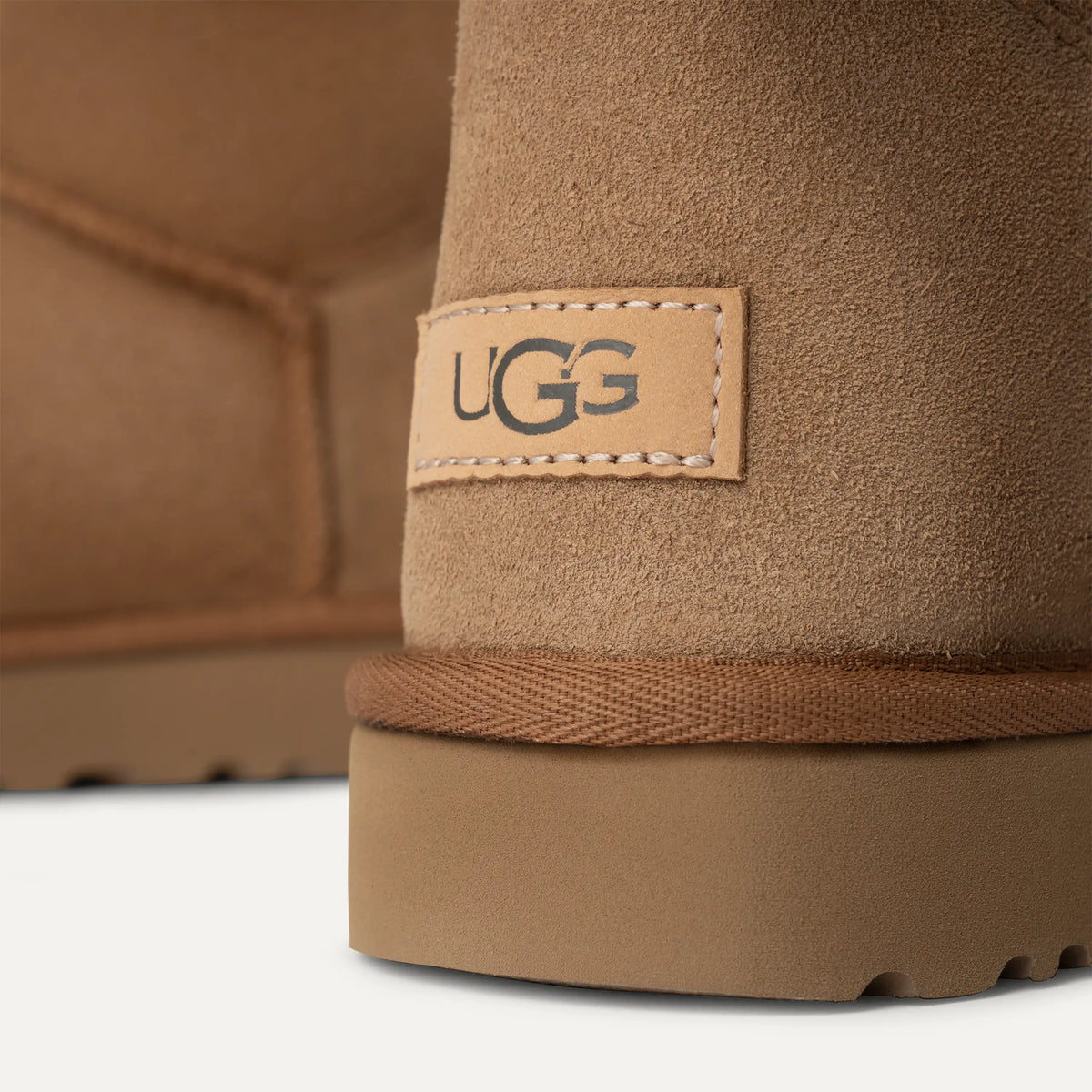 UGG Bailey Bow II - Chestnut