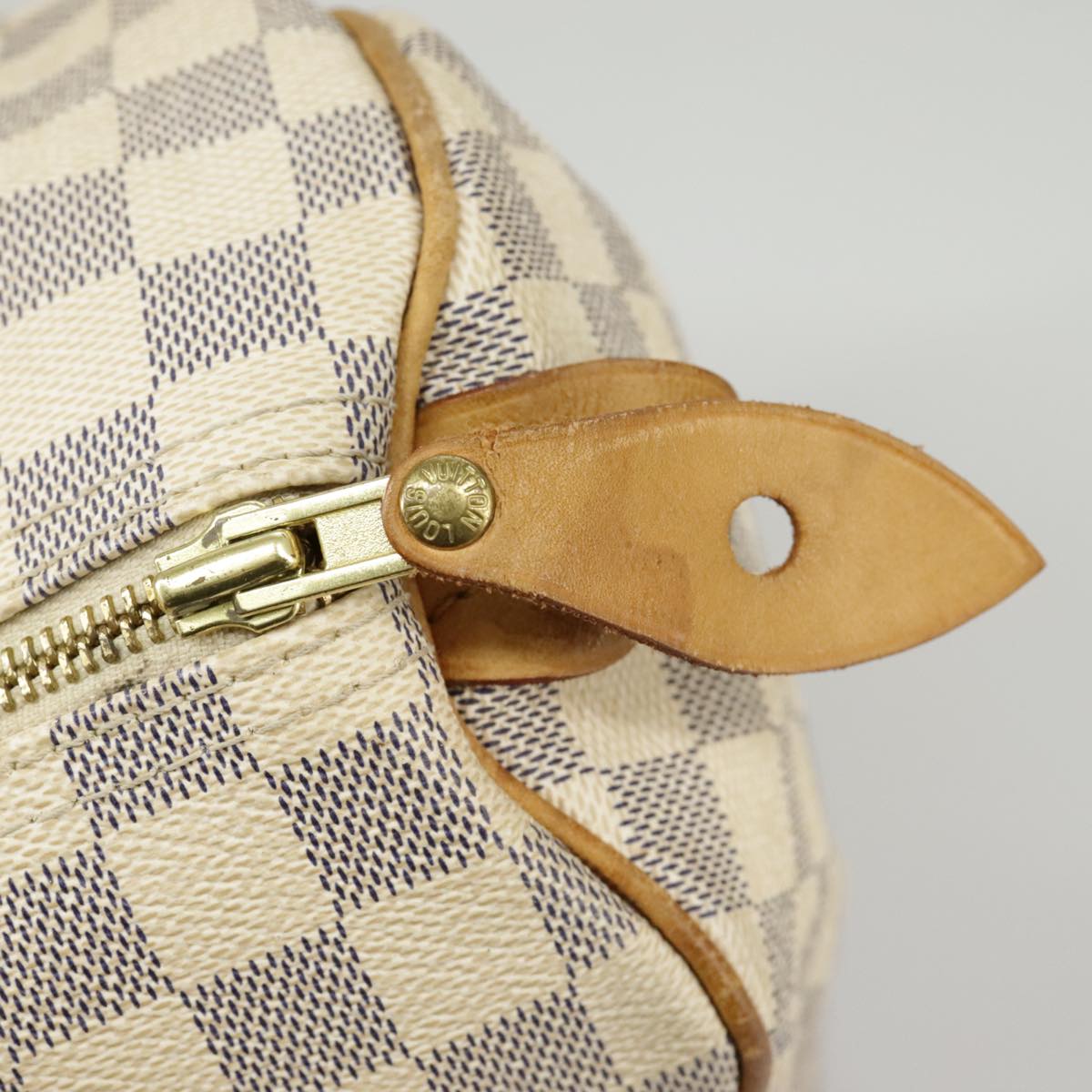 Louis Vuitton Speedy 30 Canvas, white