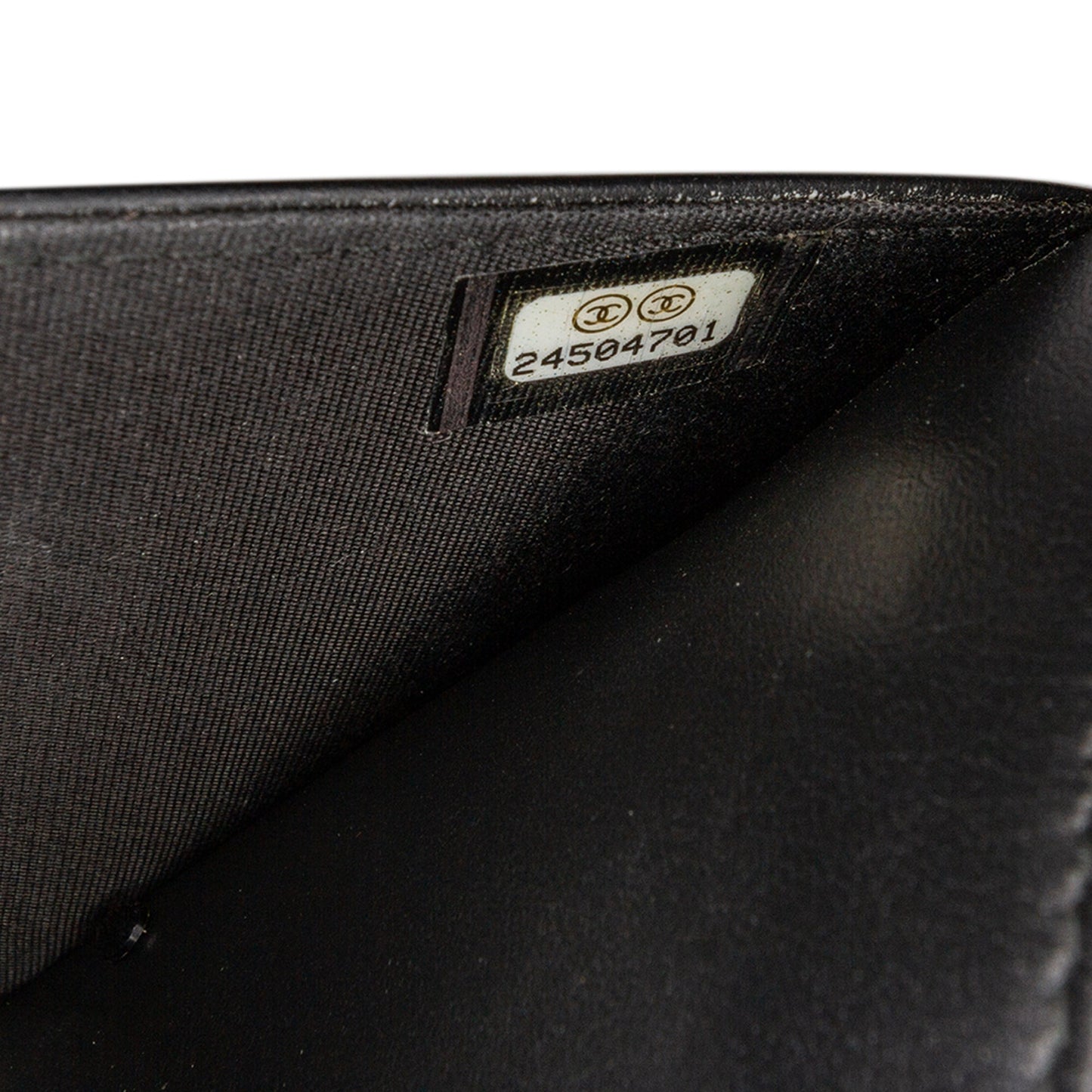 Chanel Quilted Crackled Patent Calfskin Pearl Wallet On Chain Black