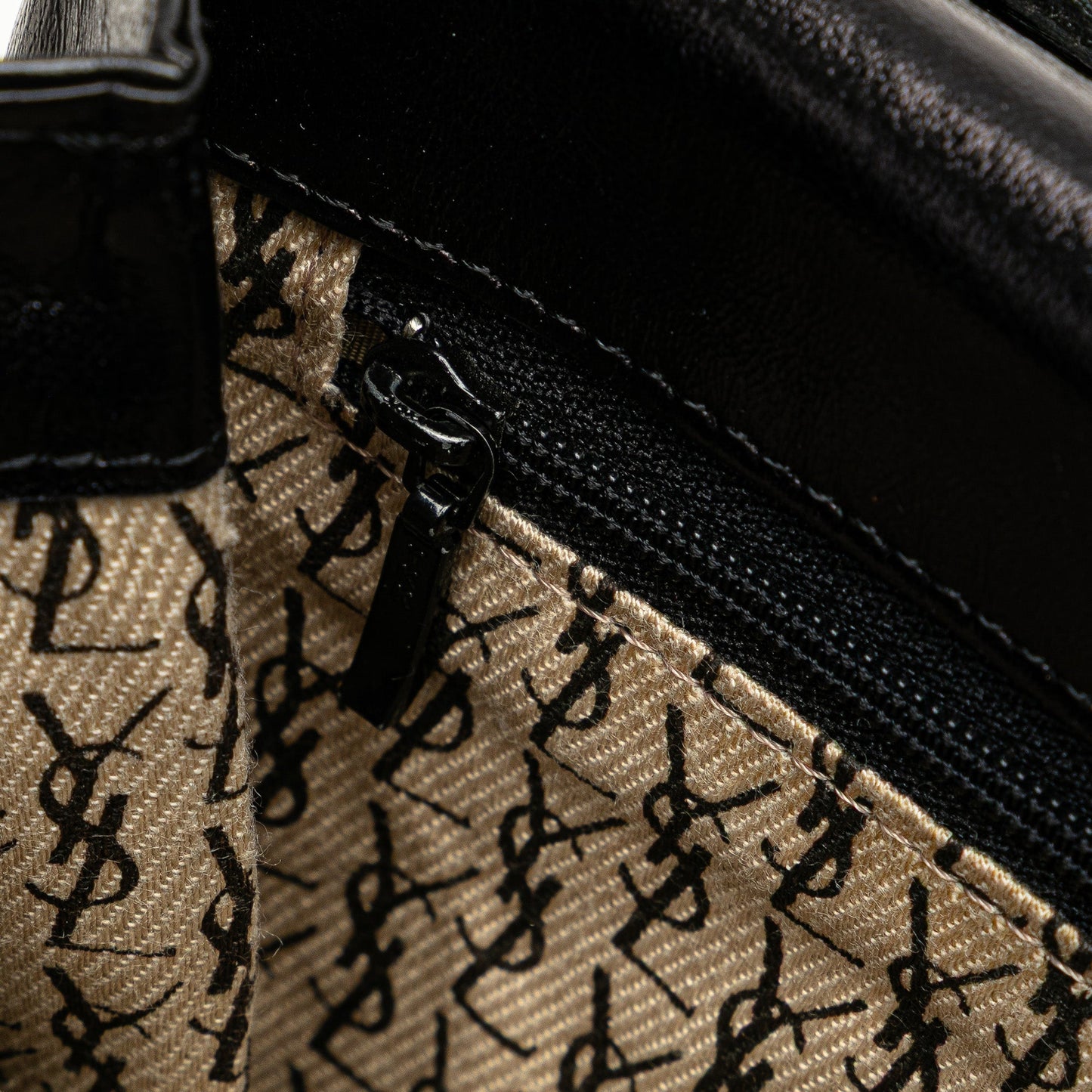 Yves Saint Laurent Leather Shoulder Bag Black