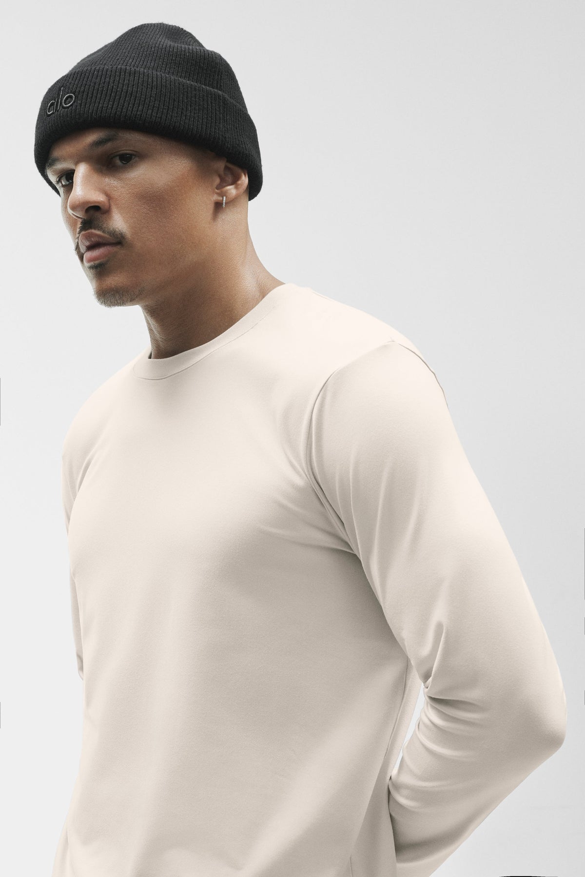 Alo Yoga Conquer Reform Crewneck - Bone