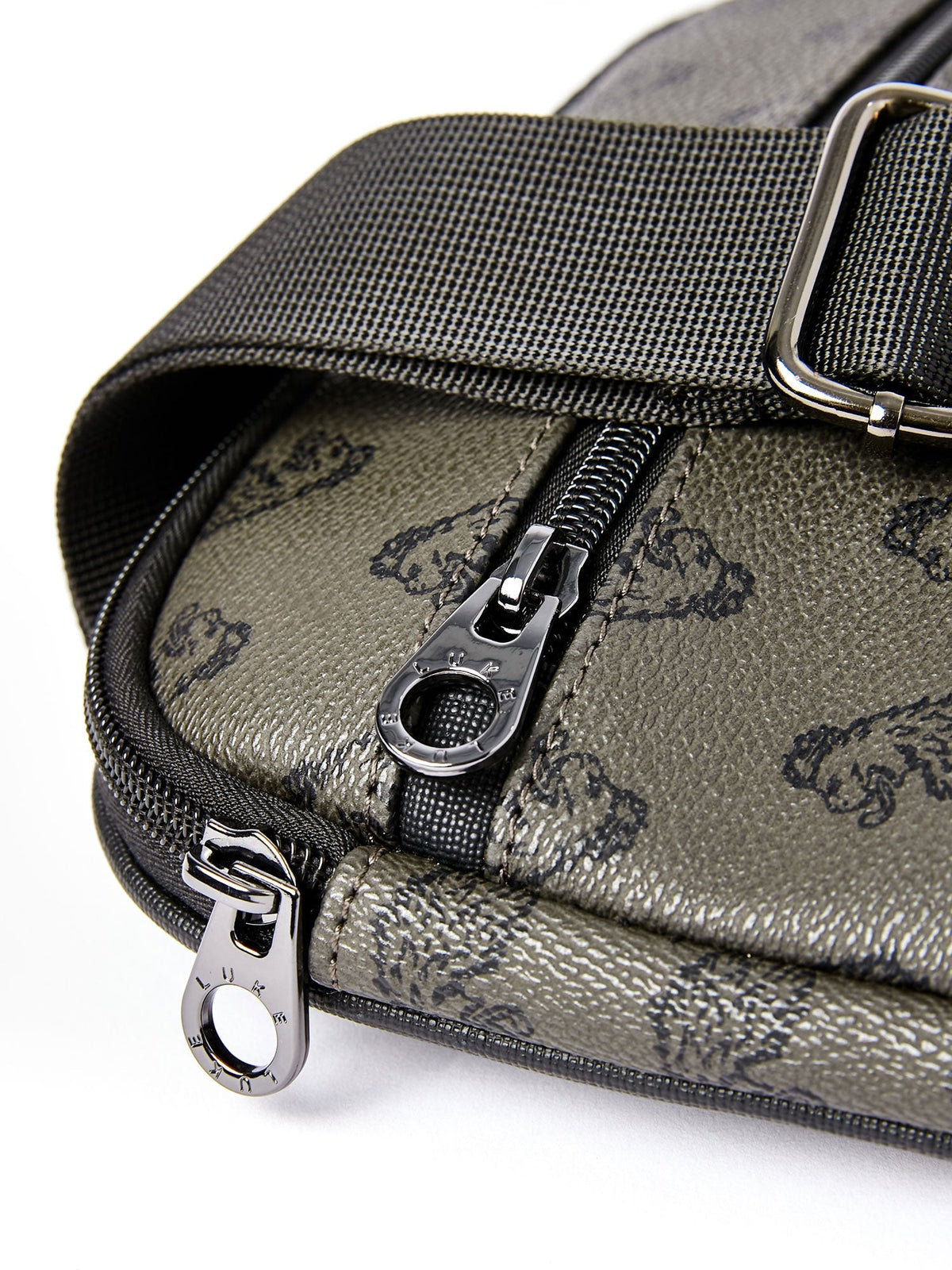BEESLEY OVERPRINT CROSS BODY BAG