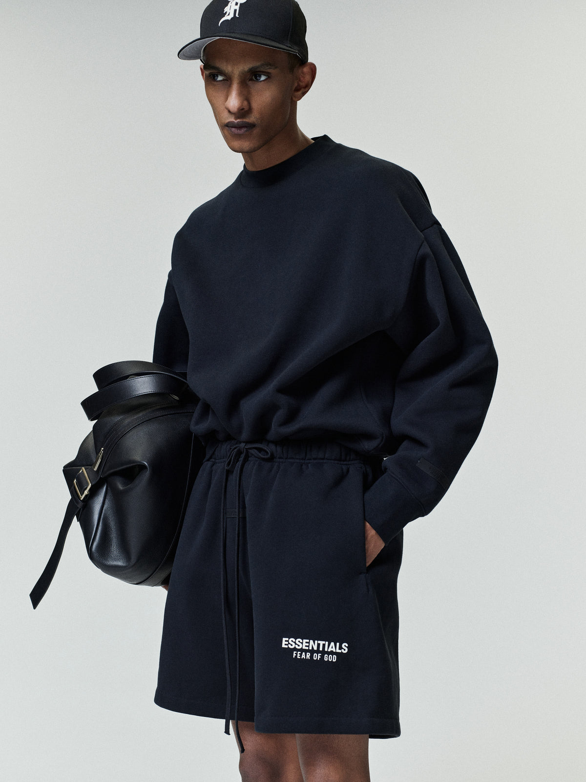 Essentials Crewneck - Vintage Black