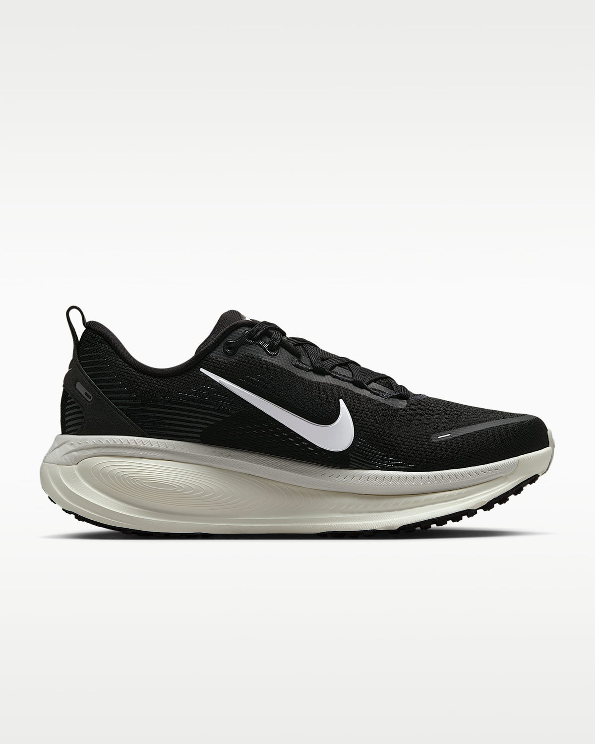 Nike Vomero 18 - Black/Coconut Milk/Light Iron Ore/Summit White