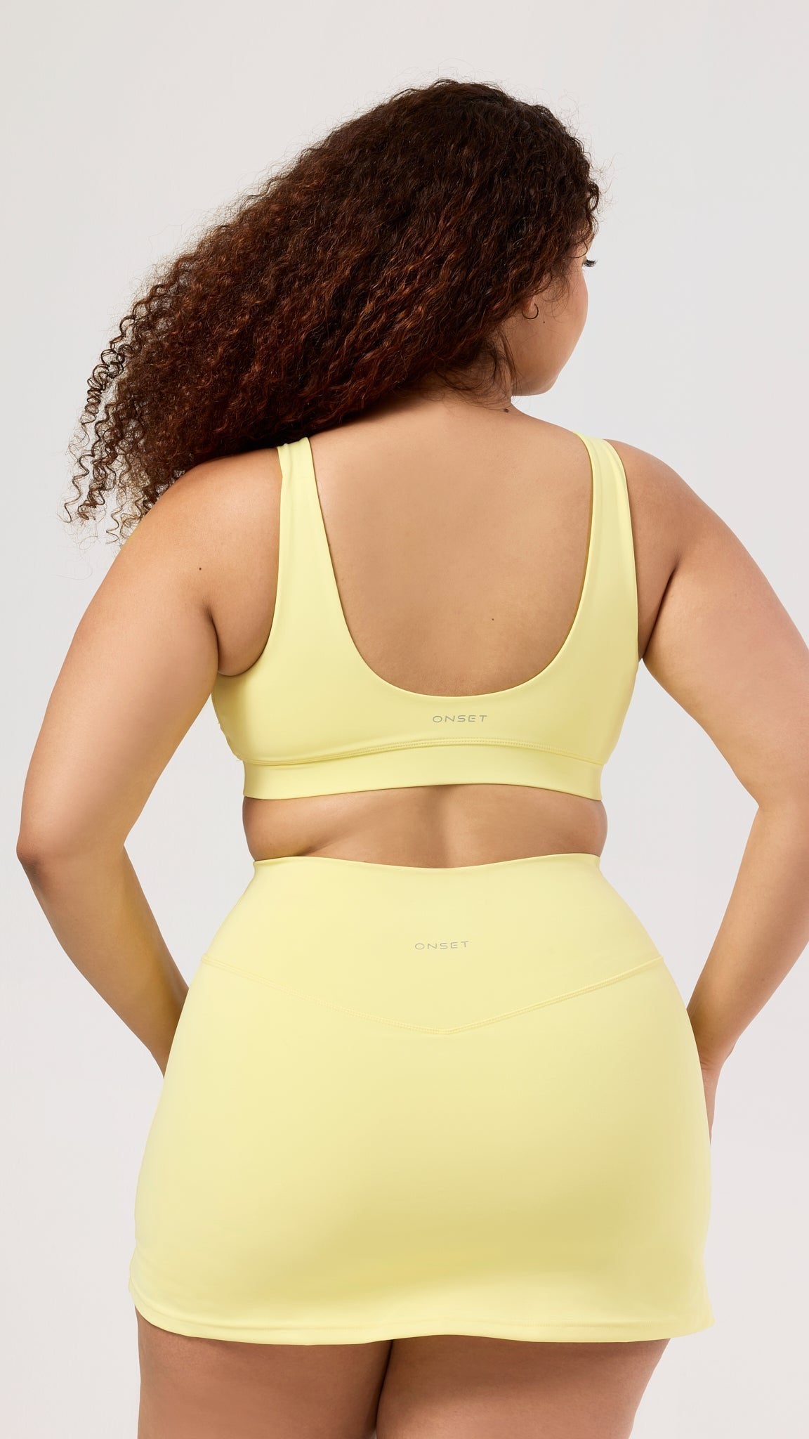 Signature Stretch Performance Leggings