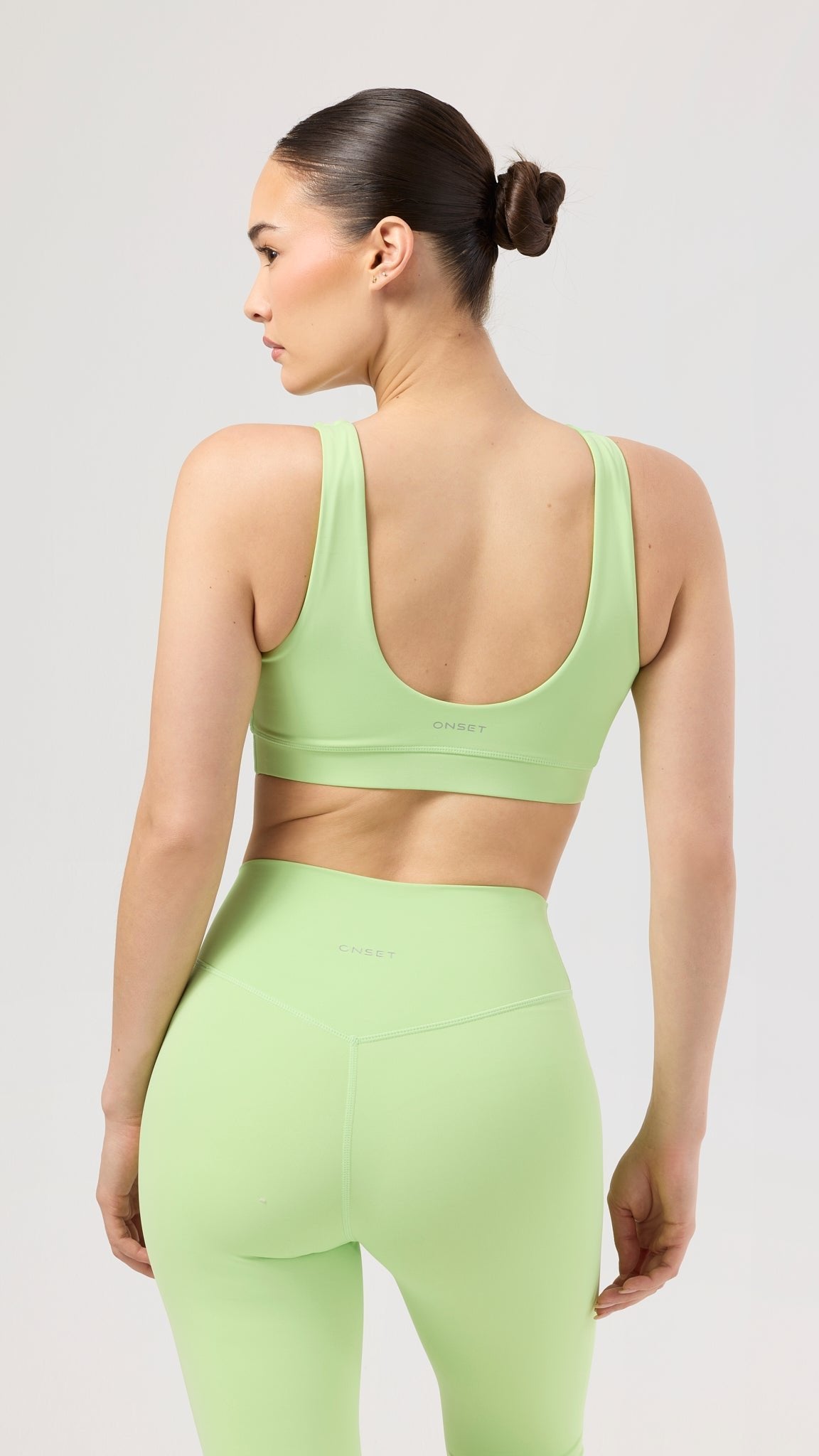 Signature Stretch Performance Leggings