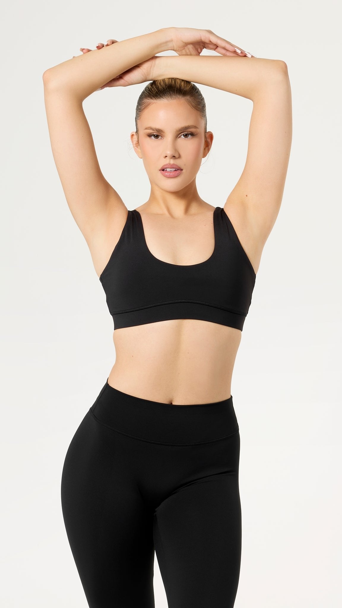 Signature Stretch Performance Leggings