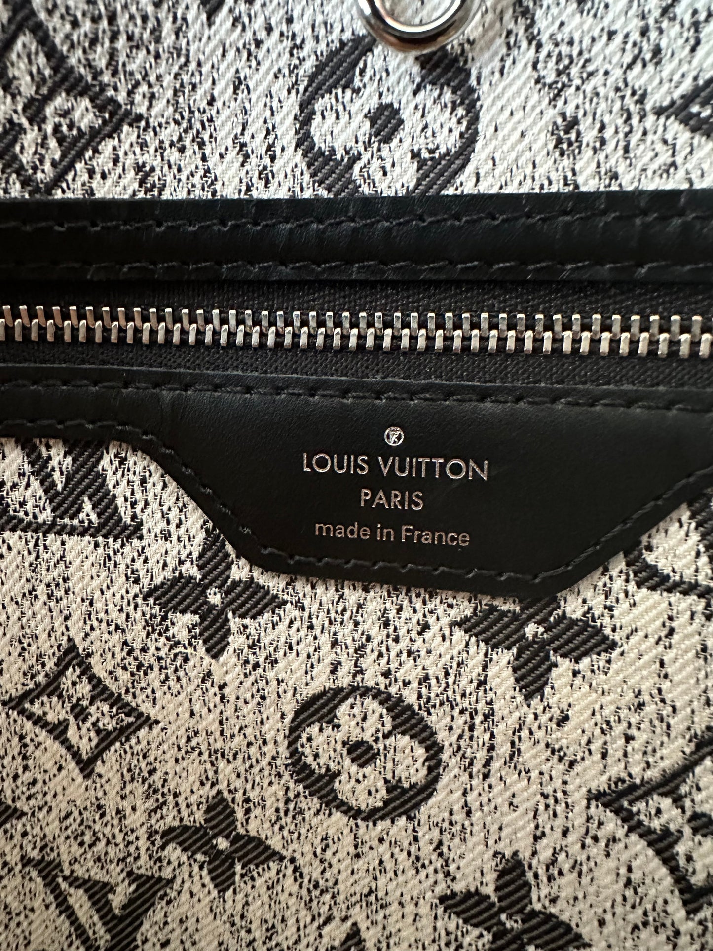 Louis Vuitton Grey & White Denim Monogram Neverfull MM