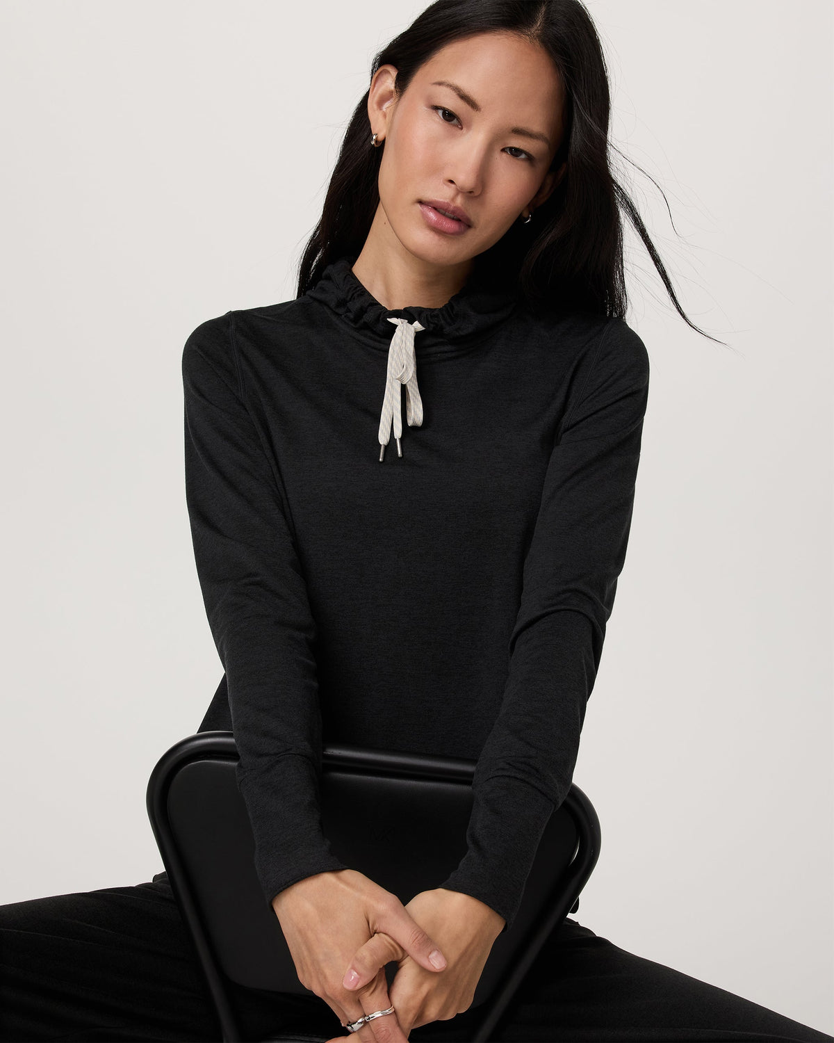 Vuori Halo Essential Hoodie - Black Heather
