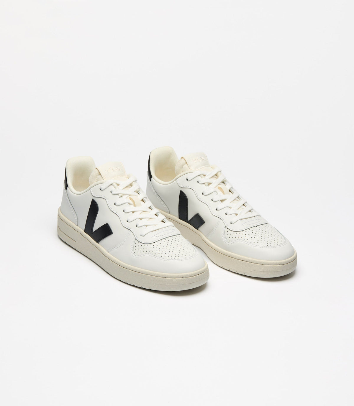 Veja V-10 Leather - White Black